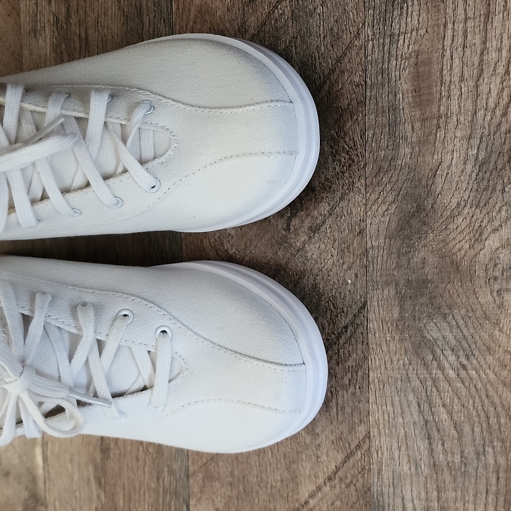 Apex Women's 6.5m Light Cream Color Lace Up Canvas Sneakers View 4
